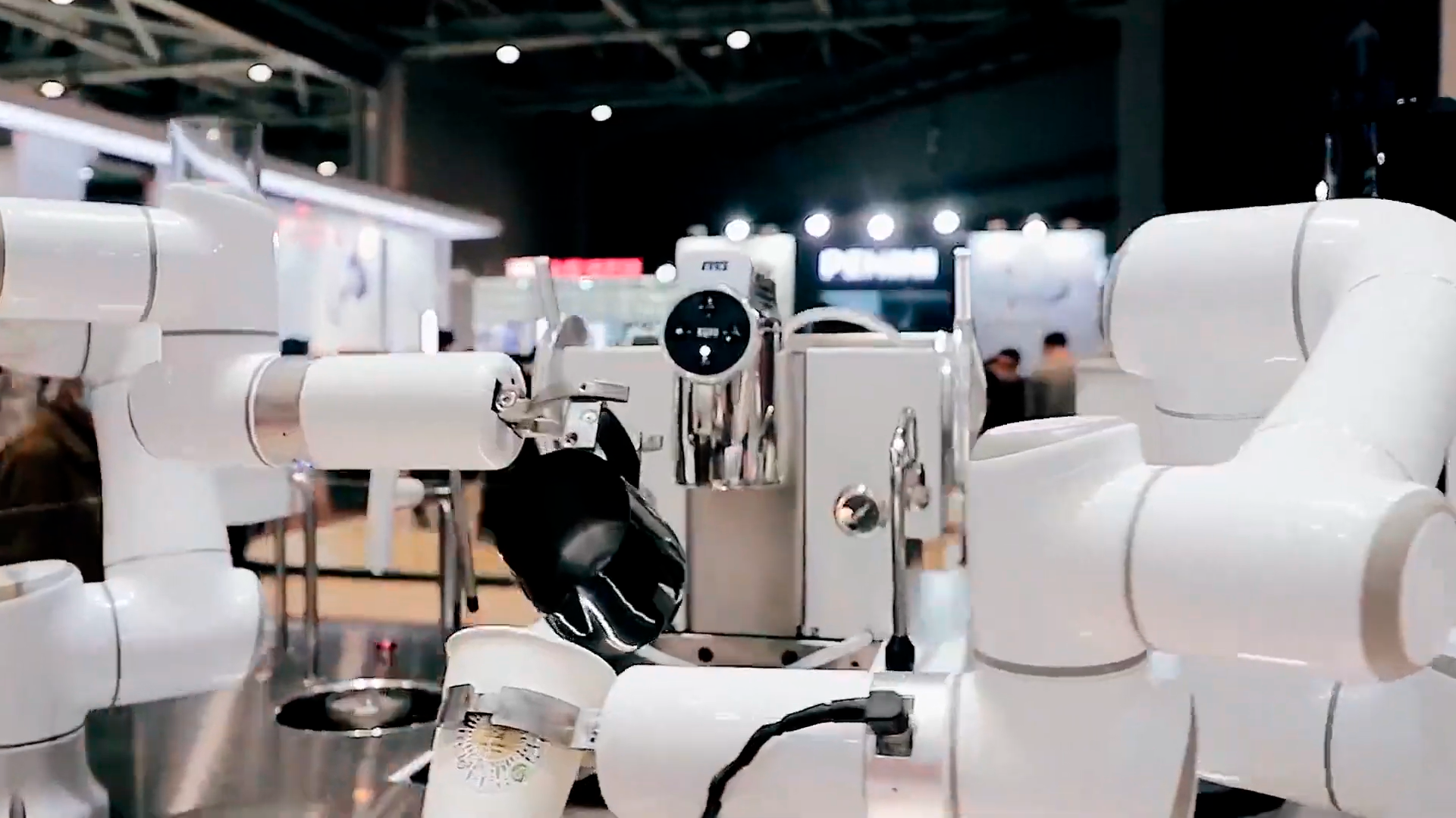 Robot Colaborativo numa fábrica